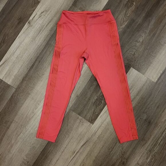 Pink Victoria's Secret Ultimate Leggings - Picture 1 of 8